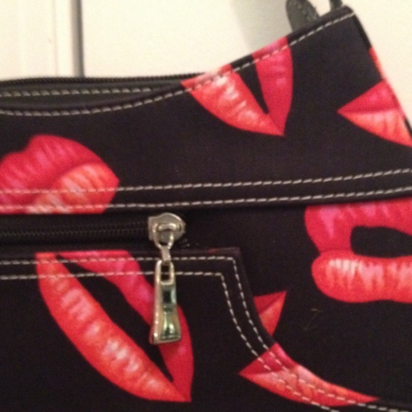 Fun kisses shoulder bag/reduced! - Picture 2 of 3