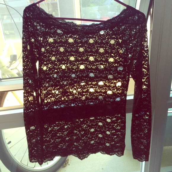 "Scandalous" stretch lace scoop-neck 3/4" sleeve