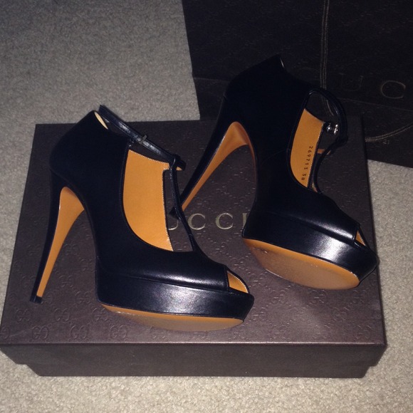 Gucci Peep toe pumps - Picture 2 of 4