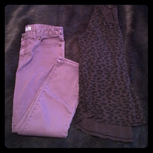 REDUCED!!!!!!!!!!!!!! 5 pocket grape cropped pants