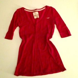 Red hollister tee-bundled