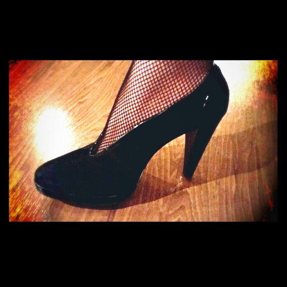 banana republic suede platform heels