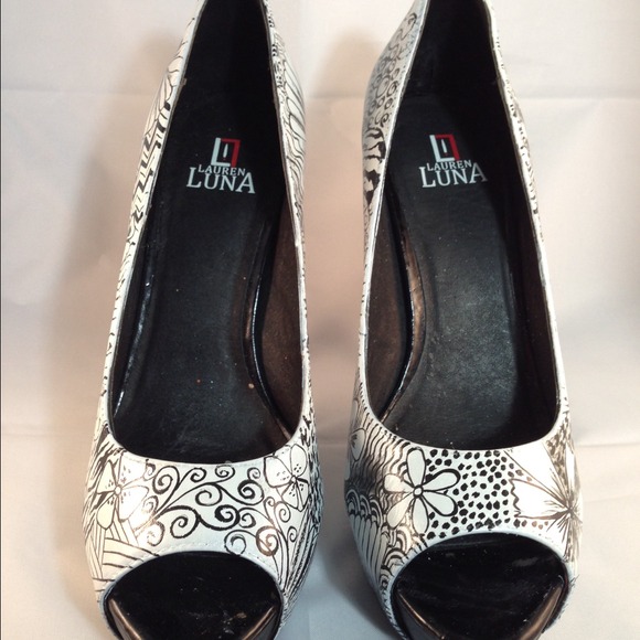 Hand Painted Doodle Leather Peeptoe - Picture 4 of 4