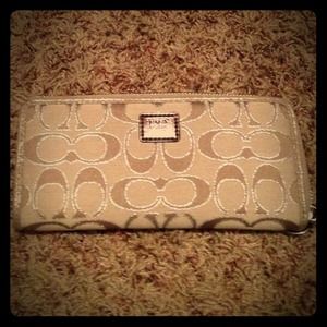 ⭕️SOLD⭕️Coach wallet