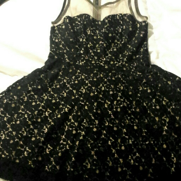 Lace/see threw skater dress rly cute - Picture 3 of 4