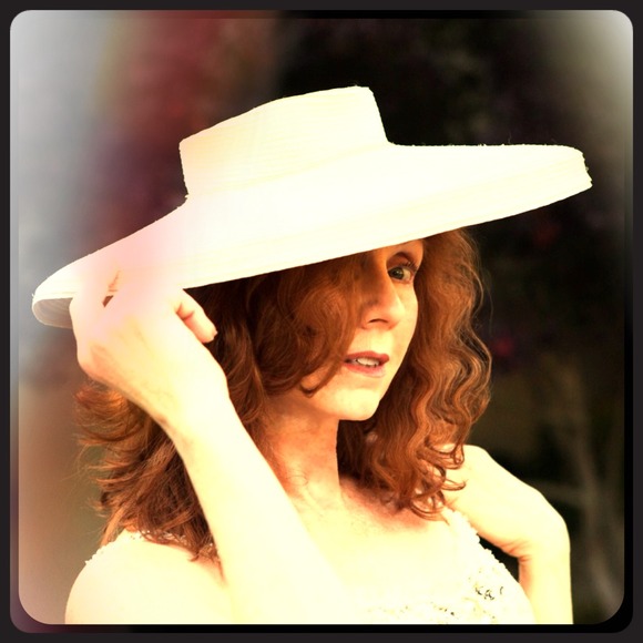 Vintage 1950\'s Pancake Large Brimmed Hat Vintage 1940s Wide Brim Straw Hat Folded Pancake Shape  main image 3