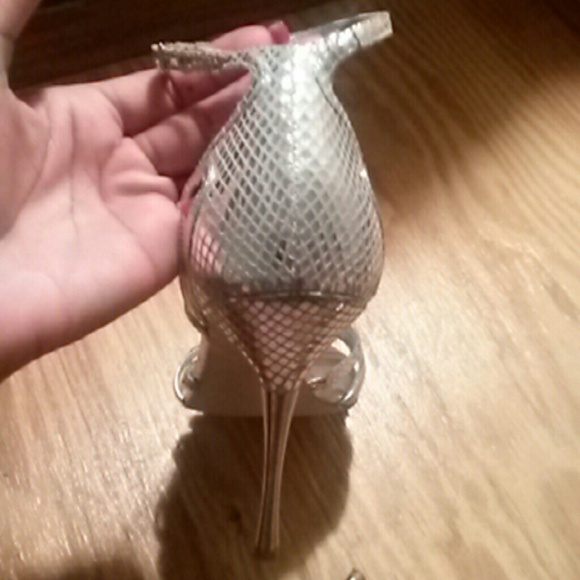 Strappy Sandal. - Picture 3 of 3