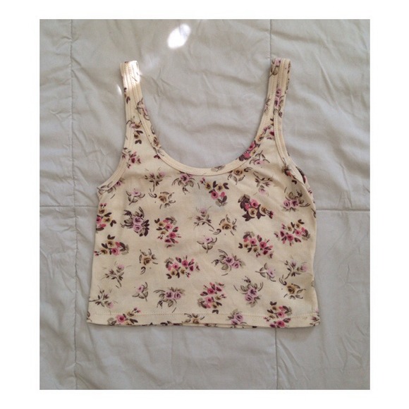 ❌ SOLD ❌ Brandy Melville Cropped Tank