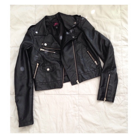 ❌ SOLD ❌ Bebe Leather Moto Jacket
