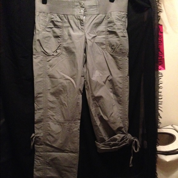 SOLD!! New York & Co Grey cargo pants - Picture 1 of 3
