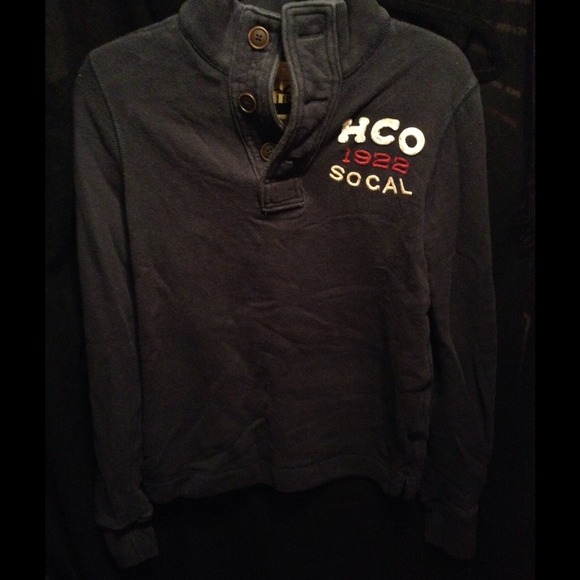 SOLD!!!  Hollister Sweater - Picture 1 of 3
