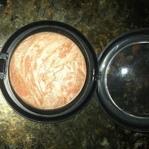 Mac mineralize skinfinish