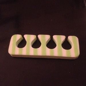 Toe separator