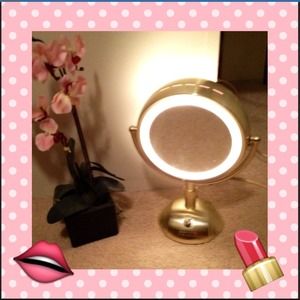 🚫SOLD🚫💄CONAIR make-up mirror