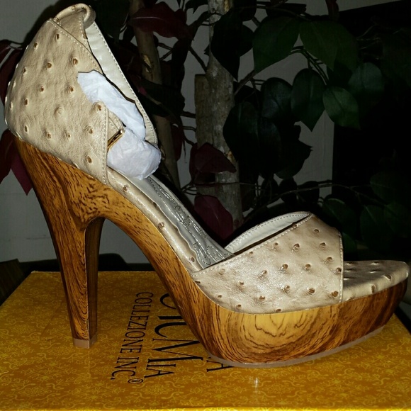 Ostrich Beige Platform