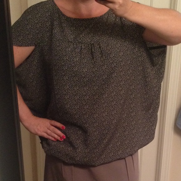 Ann Taylor Loft Blouse NWOT - Picture 2 of 3