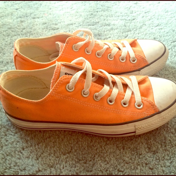 Orange converse size 8
