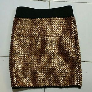 Sparkly gold skirt never worn f21 forever21