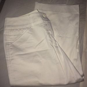 White cropped pants