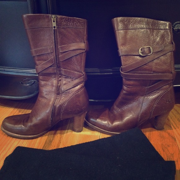 UGG Boots - brown
