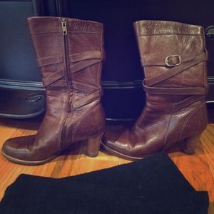 UGG Boots - brown