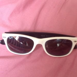 Ray-ban wayfarer shades