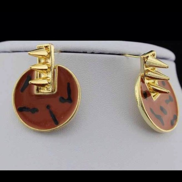 Brown spikes Earrings - Picture 1 of 2