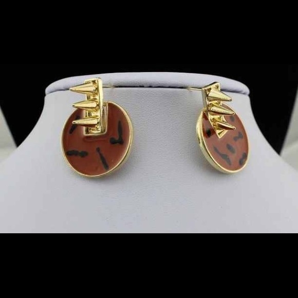 Brown spikes Earrings - Picture 2 of 2