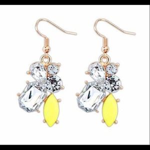 Cute yellow stone and crystal dangle earrings