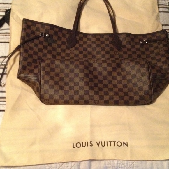 Lv neverfull GM with date code