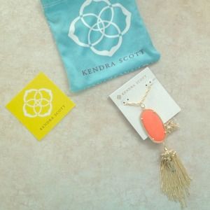 Kendra scott necklace