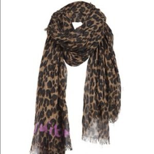 Louis Vuitton Iconic Leopard Stole