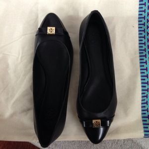 Tory Burch Hugo Flat