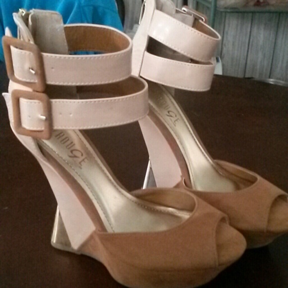Heels - Picture 1 of 4
