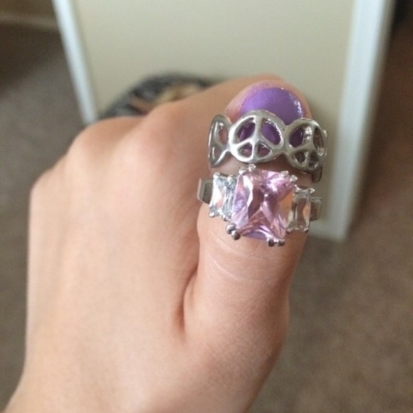 Bundle with jewelry box