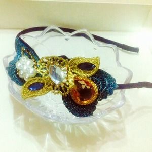 ✨Sold in Bundle✨Gorgeous Handband