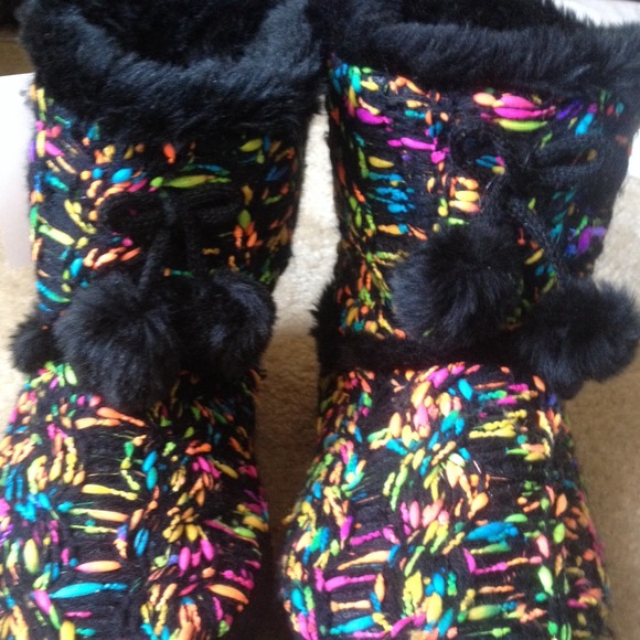 Never worn Steve Madden slipper boots! - Picture 2 of 3