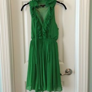 Beautiful green dress - so flattering!