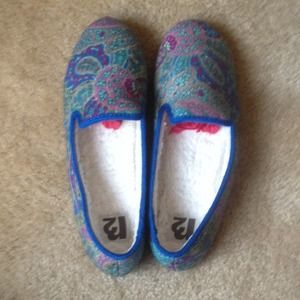 Never worn R2 by report Sindi flats!