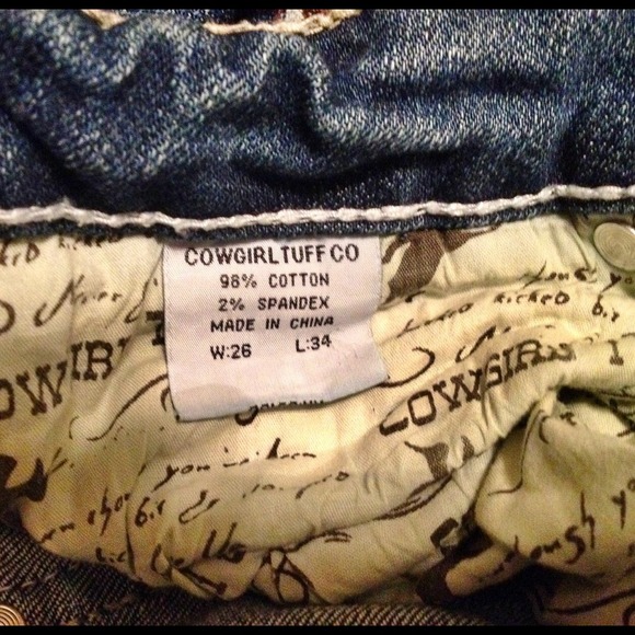 Cowgirl Tuff Co. Women's Jeans "Wing & A Prayer" - Picture 4 of 4