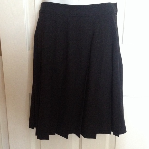 Calvin Klein pleated black skirt