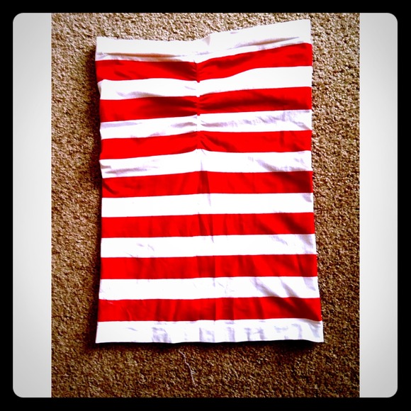 Red & white striped tube top!