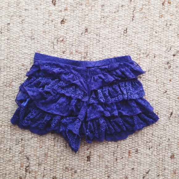 Blue Lace Shorts - Picture 2 of 4