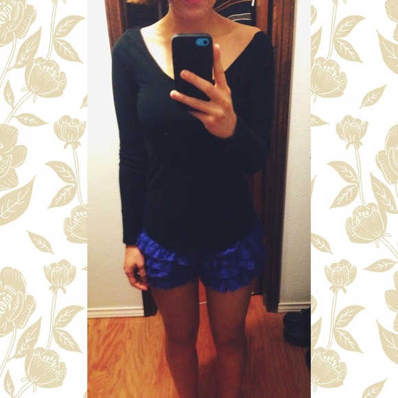Blue Lace Shorts - Picture 3 of 4