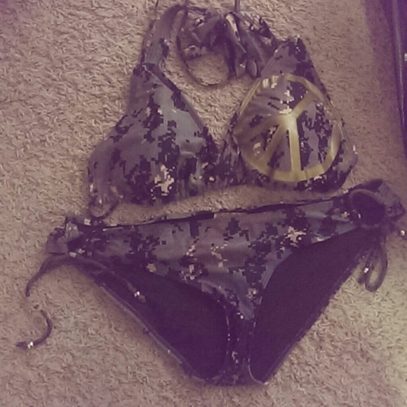 Camo peace bikini