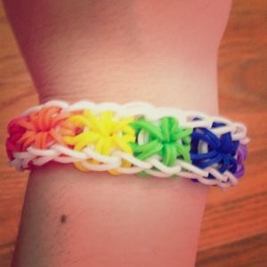 Rainbow loom starburst bracelet