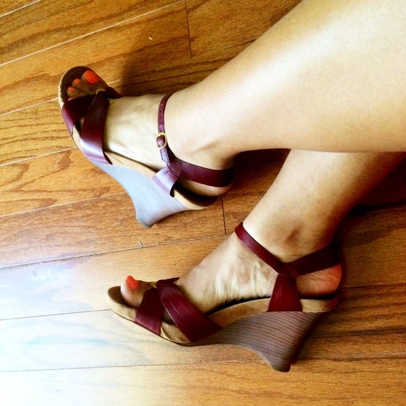 Kenneth Cole Shoes - BUNDLE: Kenneth Cole Wedge / Timberland Sandal