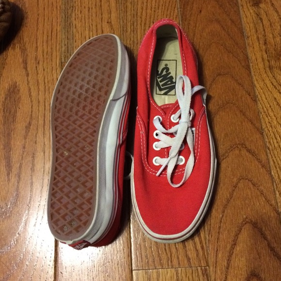 Red vans - Picture 4 of 4