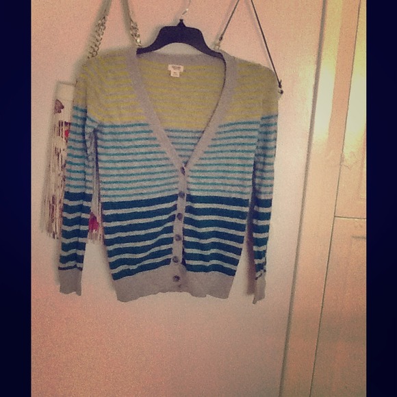 Grey striped cardigan!