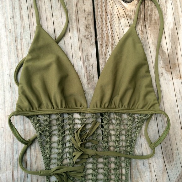 Acacia Full Piece in Kiwi 💚🍋 $150 PP or trades! - Picture 1 of 2